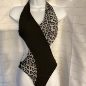 LEOPARD PRINT ONE -PIECE SWIMSUIT ( SIZE : XL.-L-M)